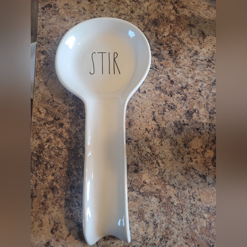 Rae Dunn Magenta "Stir" Spoon Rest- no chips